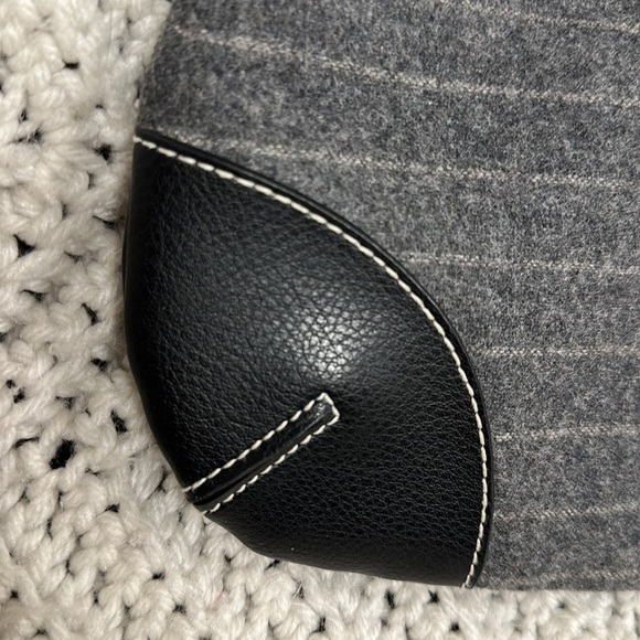 Gap Grey Wool Pinstripe Bag Purse black accents - LIKE NEW! Cute & Trendy - Picture 2 of 9